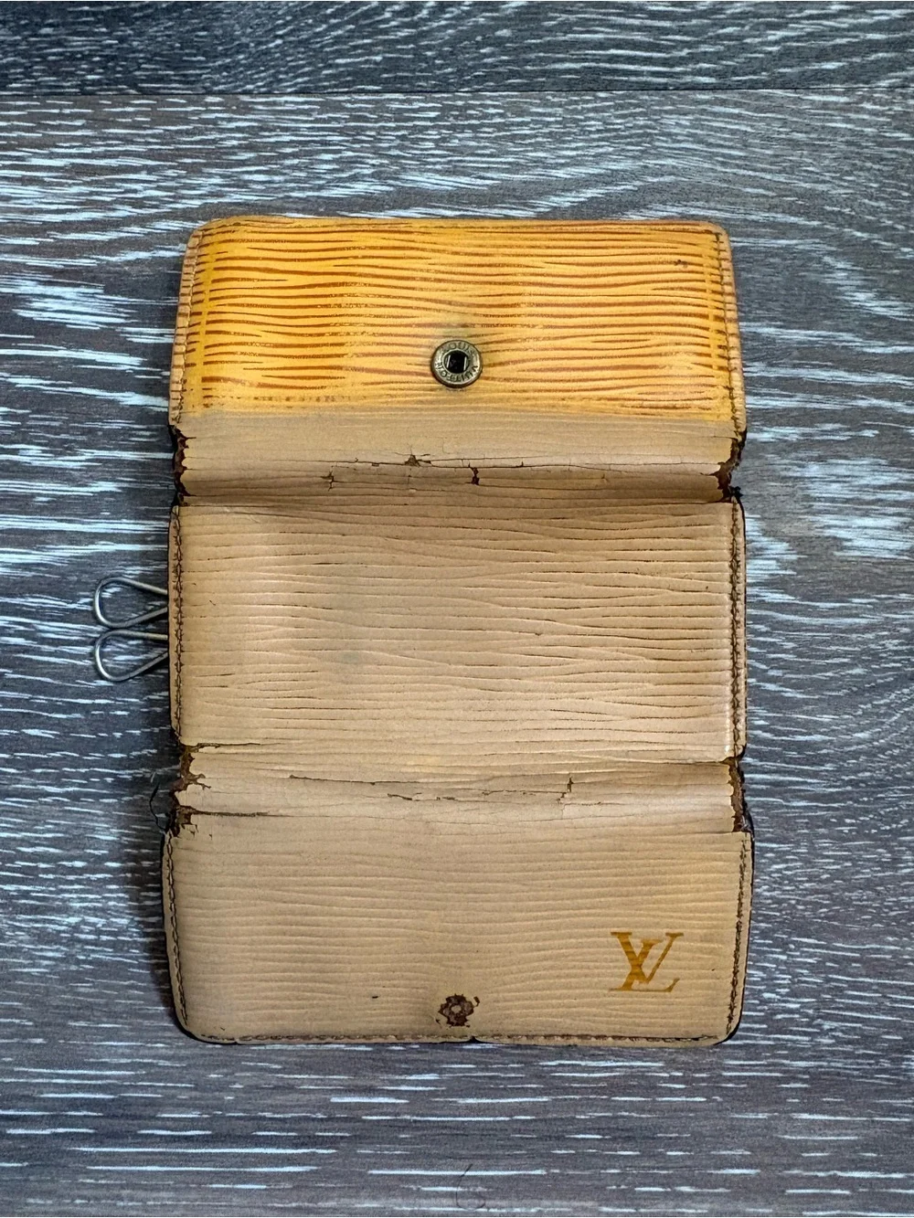 Louis Vuitton Tan Epi Leather Key Holder